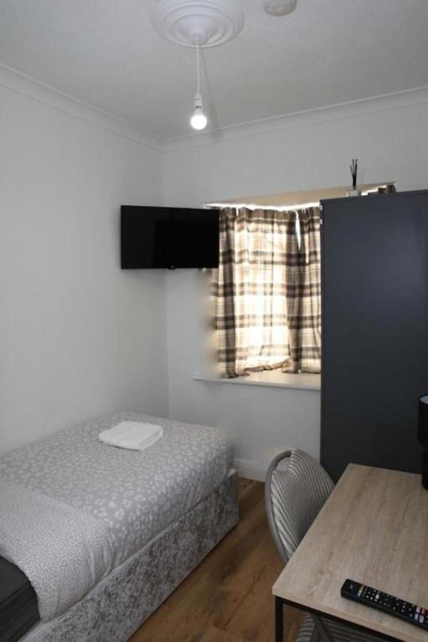 Oyo Timi Holiday Homes London Eksteriør bilde