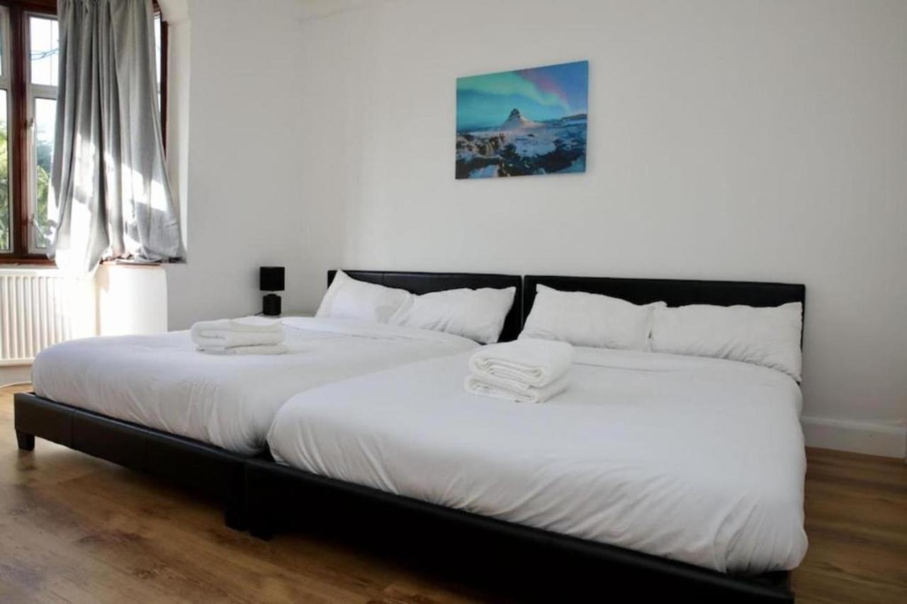 Oyo Timi Holiday Homes London Eksteriør bilde