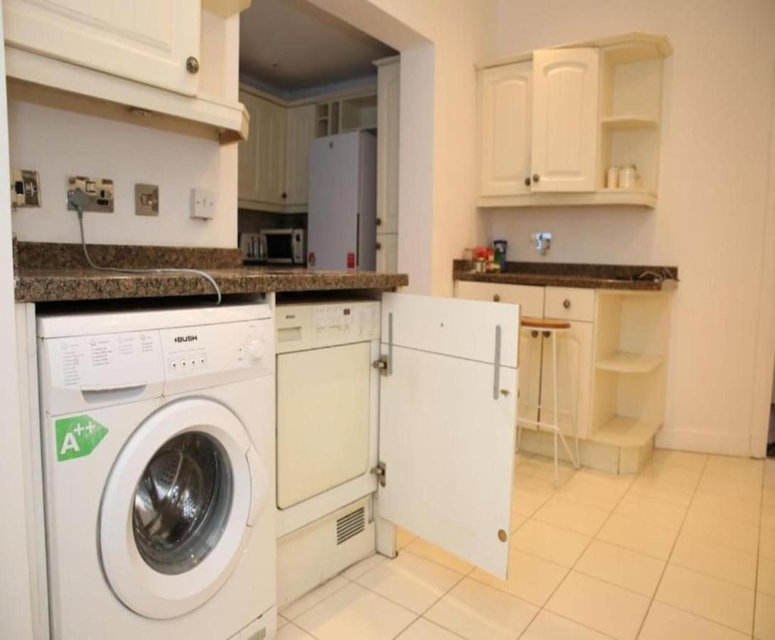 Oyo Timi Holiday Homes London Eksteriør bilde